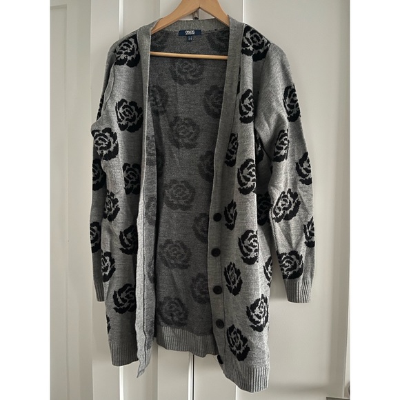 Rose print black & gray button down cardigan - Picture 1 of 7